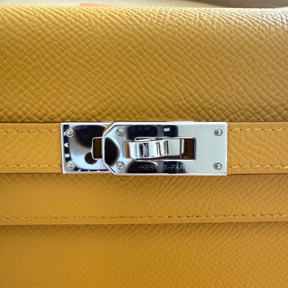 Hermes Kelly Wallet to go in Jaune Ambre - Picture 2 of 11